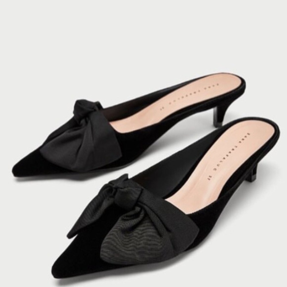 NWT Zara Black Velvet Velour Pointed Toe Mules with Bow size 6 / 36 (low heels)